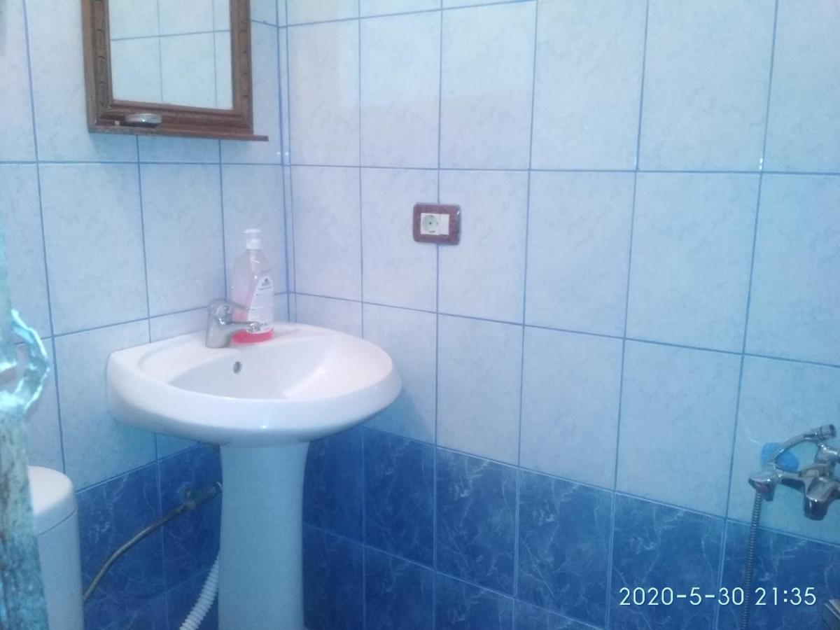 Karafil Guesthouse Gjirokaster Luaran gambar