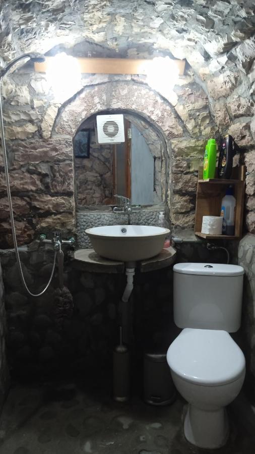 Karafil Guesthouse Gjirokaster Luaran gambar