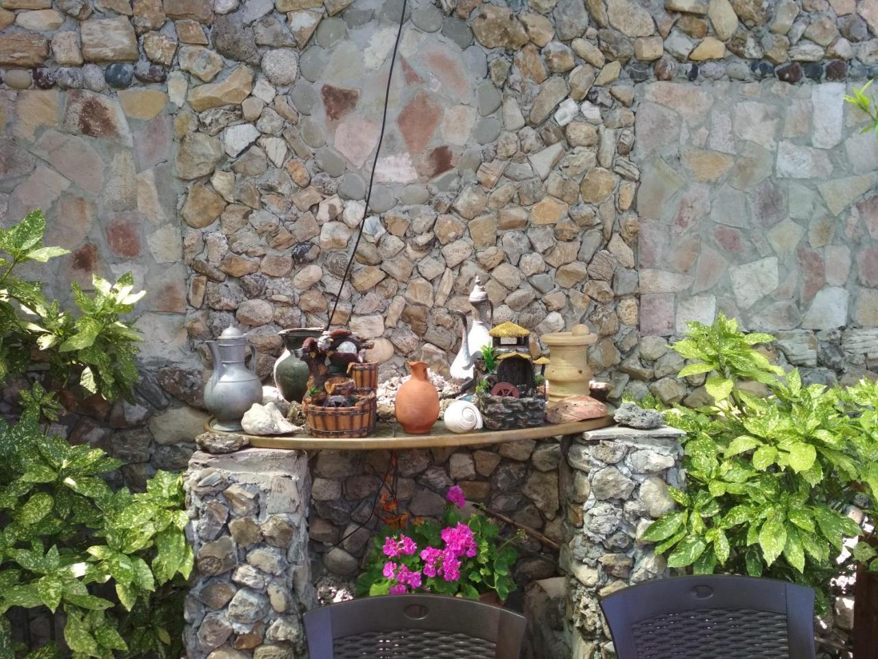Karafil Guesthouse Gjirokaster Luaran gambar
