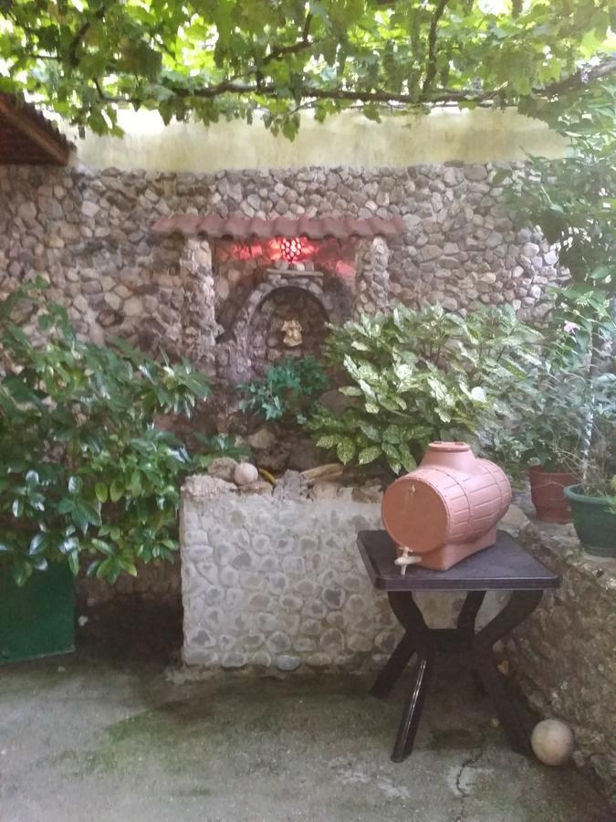 Karafil Guesthouse Gjirokaster Luaran gambar
